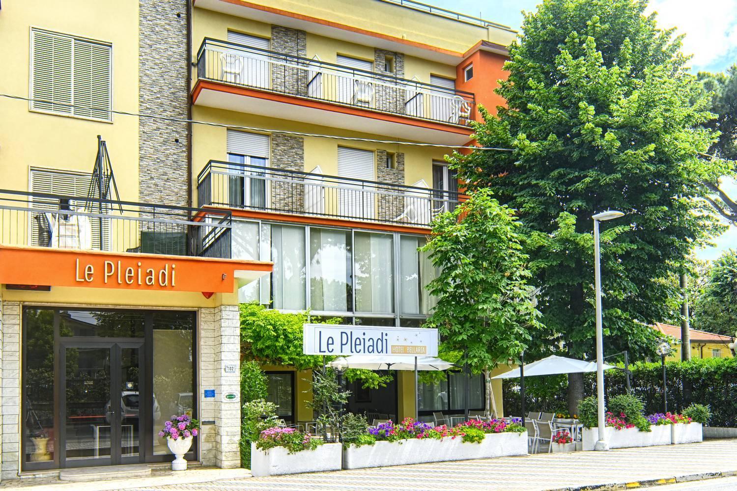 Hotel Le Pleiadi ベラーリア・イジェア・マリーナ エクステリア 写真