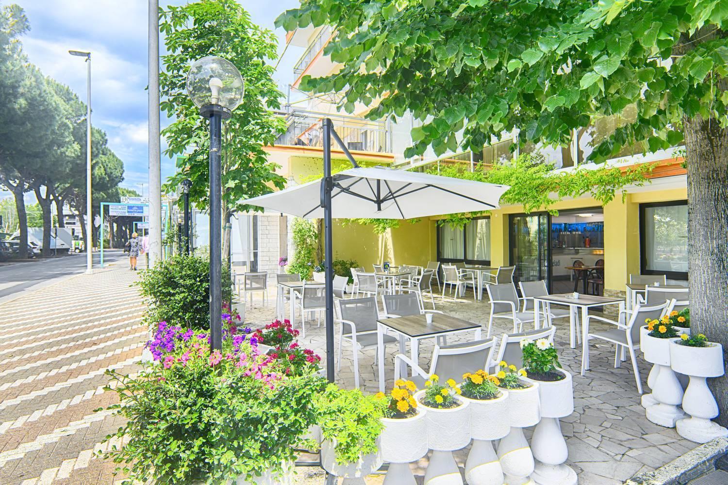 Hotel Le Pleiadi ベラーリア・イジェア・マリーナ エクステリア 写真
